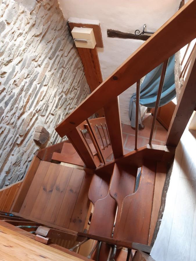 Gite Rustique En Centre Bretagne Laniscat Экстерьер фото