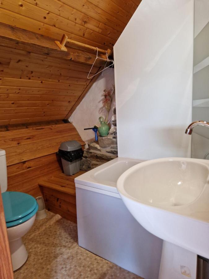 Gite Rustique En Centre Bretagne Laniscat Экстерьер фото